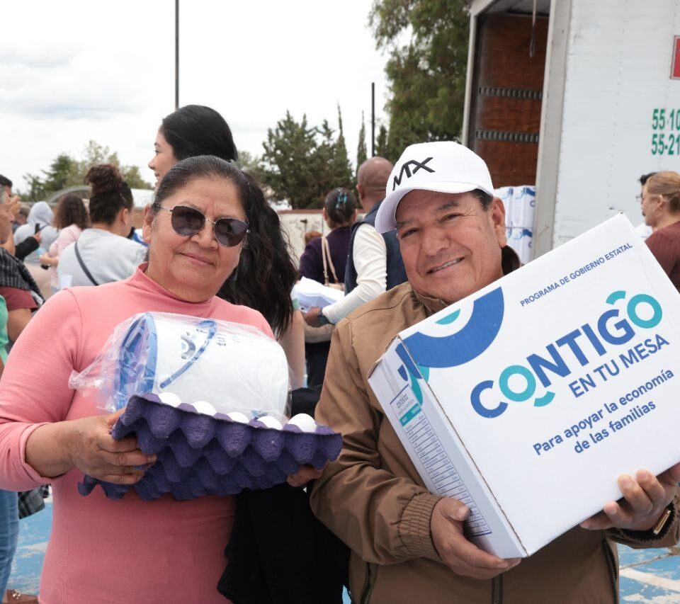 71 273 51773 128658375 16 06 26 Supervisa Luis Nava entrega de apoyos alimentarios del programa 8220 Contigo en tu Mesa 8221 en Huimilpan1
