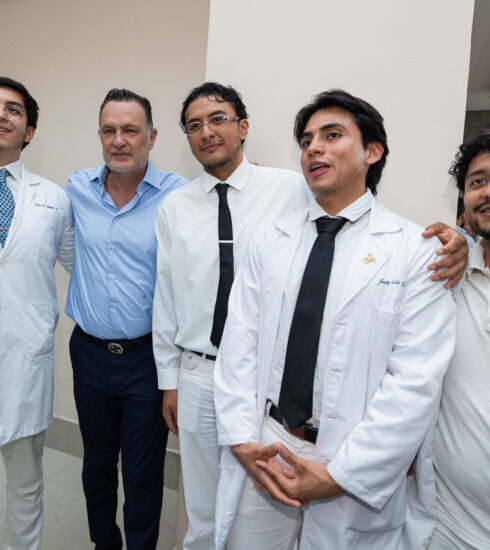 71 273 52279 54097738 14 08 HOMENAJE HEROES SALUD