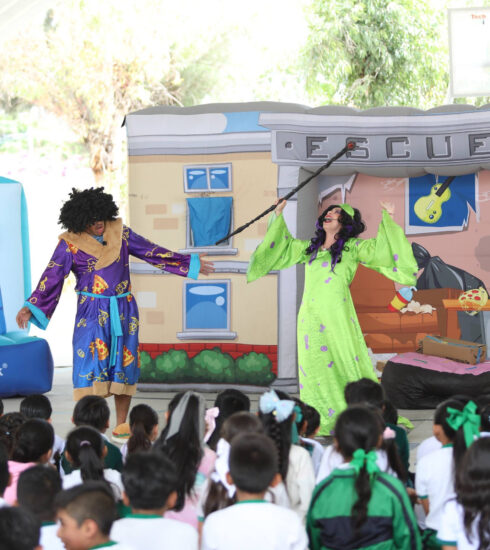 71 273 52742 457444334 300926 OBRA DE TEATRO ALIMENTACION 17 (1)