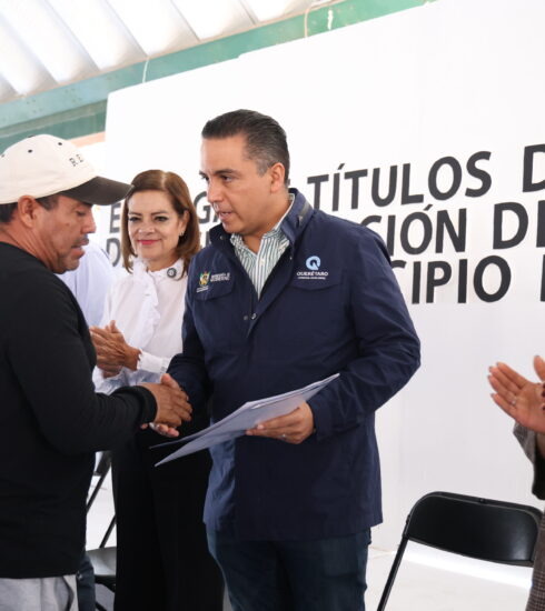 71 273 52743 286273858 09 30 2026 ENTREGA DE TITULOS DE PROPIEDAD EN CADEREYTA (4)